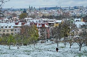 CZECH REPUBLIC-PRAGUE-SNOWFALL-SCENERY