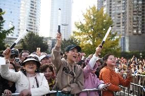 Roadside Concert in Guiyang