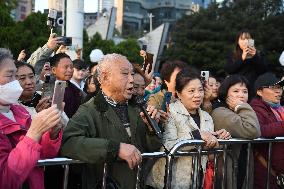 Roadside Concert in Guiyang