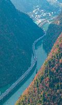 An Ecological Road on The Water in Yichang