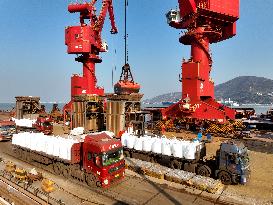 Fertilizer Import in Lianyungang Port