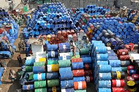 Barrels recycling - Bangladesh