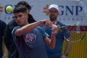 Children's Tennis Clinic - Mexico City