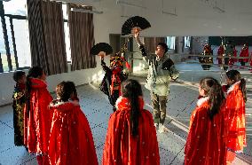 CHINA-CHONGQING-PRIMARY SCHOOL-CULTURE-FACE-CHANGING (CN)