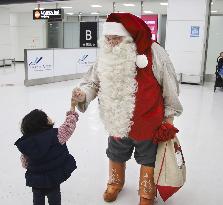 Santa Claus arrives in Japan from Finland