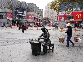 China Pushes to Upgrade Pedestrian Streets