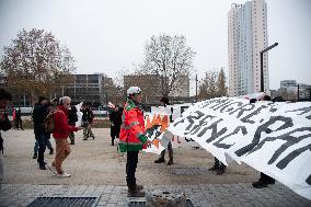 Action For Regulation Of Undocumented Workers On Olympic Sites - Paris