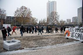 Action For Regulation Of Undocumented Workers On Olympic Sites - Paris