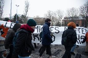 Action For Regulation Of Undocumented Workers On Olympic Sites - Paris