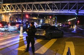 One Dead, Two Injured After Man Attacks Tourists Near Eiffel Tower - Paris