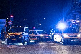 One Dead, Two Injured After Man Attacks Tourists Near Eiffel Tower - Paris