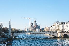 The New Arrow Of Notre-Dame De Paris In The Parisian Sky