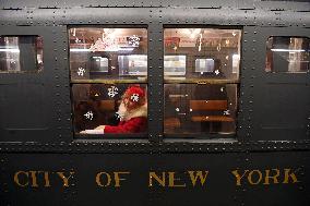 U.S.-NEW YORK-HOLIDAY NOSTALGIA TRAIN