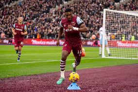 West Ham United v Crystal Palace - Premier League