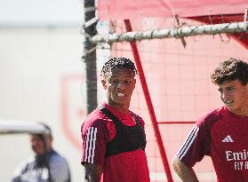 SLBenfica training