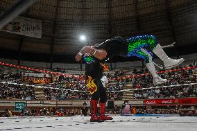 Free-Style Wrestlers Battle In 'Infierno En Cancun' Tournament Showdown