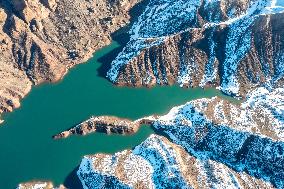 Snow-covered Phoenix Lake in Karamay