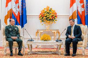 CAMBODIA-PHNOM PENH-CAMBODIAN PM-HE WEIDONG-MEETING