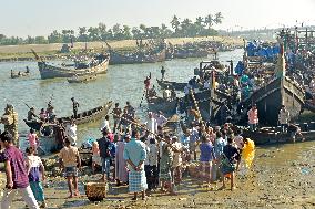 BANGLADESH-COX'S BAZAR-FISH LANDING