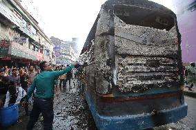 Protesters Set Fire To A Bus - Dhaka