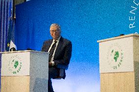 Bill Gates At Rendez-Vous de Bercy - Paris