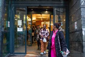 Victims of the ‘Vies de Paris’ association at the industrial tribunal - Paris