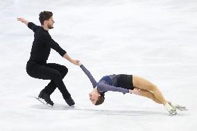 (SP)CROATIA-ZAGREB-GOLDEN PIROUETTE-PAIRS SHORT PROGRAM