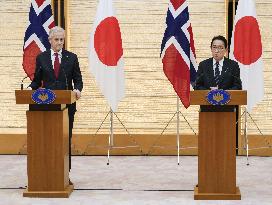 Norwegian PM in Tokyo