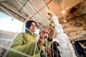 Making winter camouflage netting in Zaporizhzhia