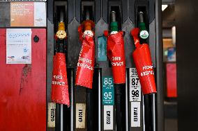 TotalEnergies Service Station Closed - Paris