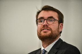 Press Conference On A Food Waste Collection And Recycling Plan - Paris