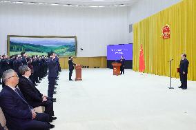CHINA-BEIJING-LI QIANG-STATE COUNCIL-CONSTITUTION-PLEDGING ALLEGIANCE (CN)
