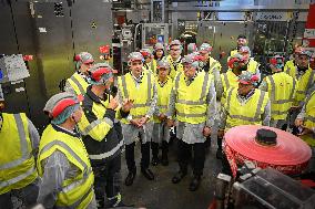 Veran Visits Coca-Cola Bottle Production - Essonne