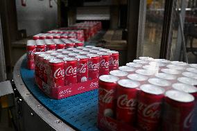 Veran Visits Coca-Cola Bottle Production - Essonne