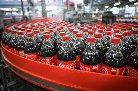 Veran Visits Coca-Cola Bottle Production - Essonne