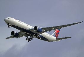 Airbus A330-941 delivery flight to Delta Air Lines