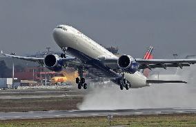 Airbus A330-941 delivery flight to Delta Air Lines