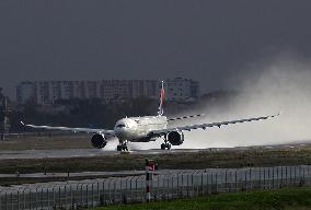 Airbus A330-941 delivery flight to Delta Air Lines