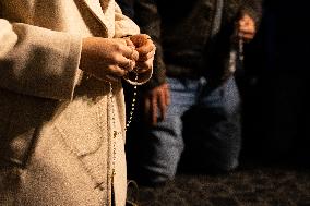 Prayer Of The Rosary "for The Unity Of Spain" On The Day Of The Immaculate Conception.