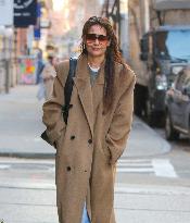 Katie Holmes Out - NYC