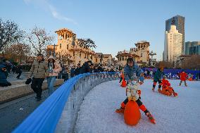 CHINA-TIANJIN-ICE RINK-TOURISM (CN)