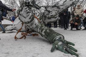 Dismantle Of Monument To Soviet Military Commander Mykola Shchors