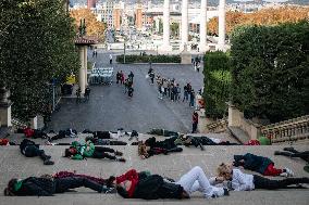 Artists perform in favor of Palestine and against Israel's attack on Gaza - Barcelona