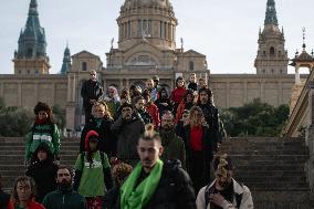 Artists perform in favor of Palestine and against Israel's attack on Gaza - Barcelona