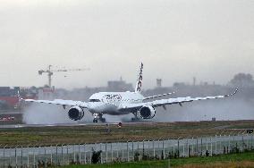 Third flight test of the Airbus A350-941 in Toulouse before being delivered to Air France