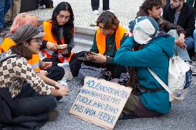 Climate Demonstration In Lisbon