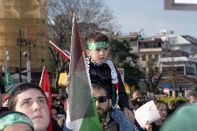 Thousands mark Human Rights Day in Istanbul with solidarity for Palestine