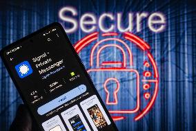 Encryption Messenger Mobile App - Social Media - Photo Illustration