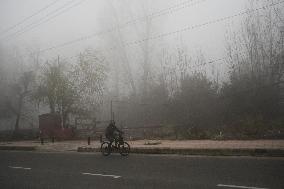 Temperature Dips Below 0 Degree In Kashmir Valley