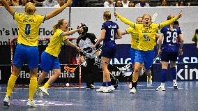 (SP)SINGAPORE-FLOORBALL-IFF WOMEN'S WORLD CHAMPIONSHIPS-SWEDEN VS FINLAND